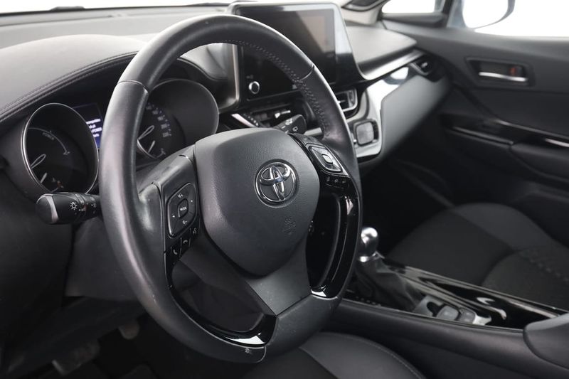 Toyota C-HR bild 12