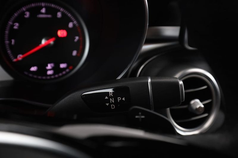 Mercedes GLC250 bild 33