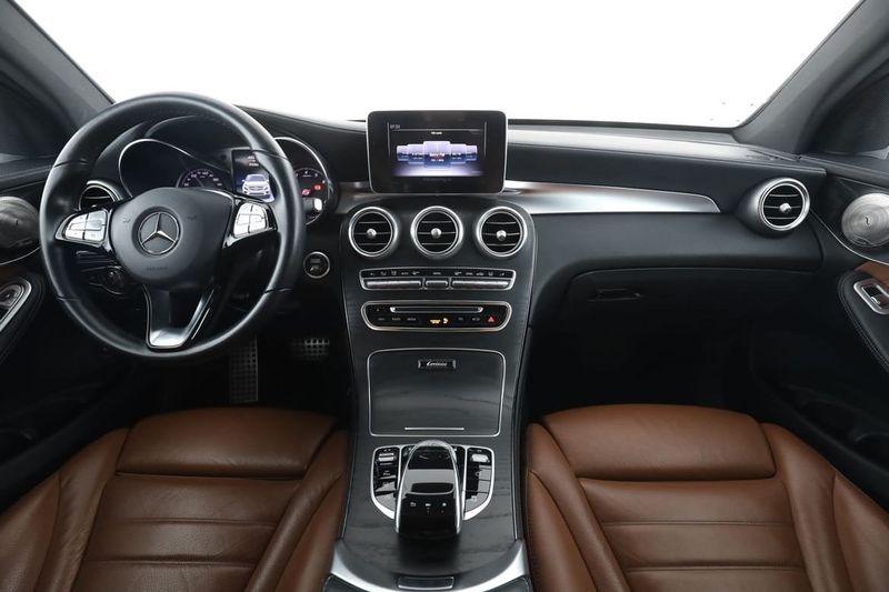 Mercedes GLC250 bild 13