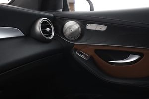 Mercedes GLC250 bild 30