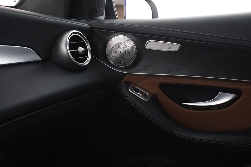 Mercedes GLC250 bild 30