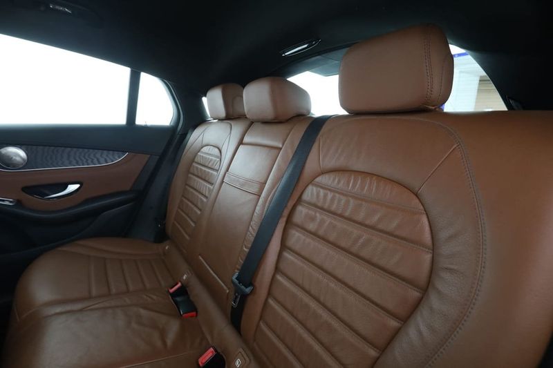 Mercedes GLC250 bild 15