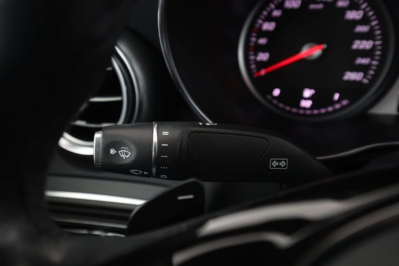 Mercedes GLC250 bild 34