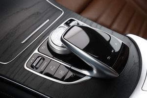 Mercedes GLC250 bild 28