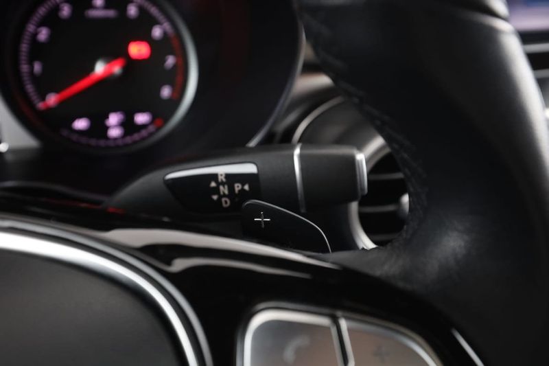 Mercedes GLC250 bild 35