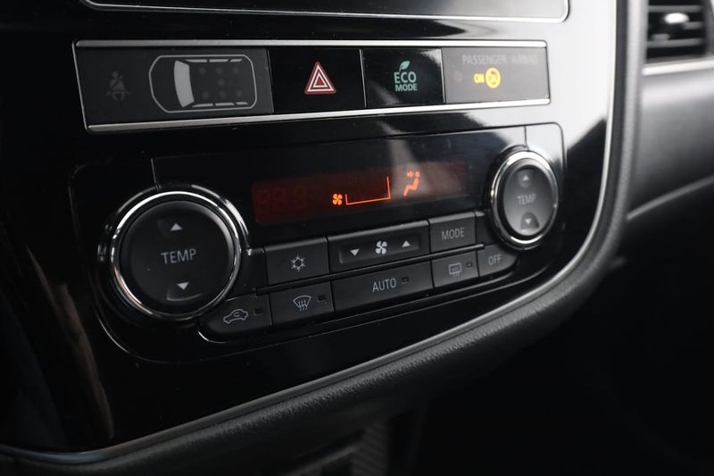 Mitsubishi Outlander bild 25
