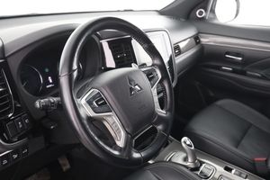 Mitsubishi Outlander bild 12