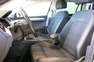 Volkswagen Passat bild 8