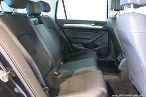 Volkswagen Passat bild 10
