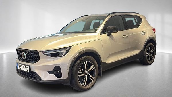 Volvo XC40 B3 FWD Bensin Plus Dark - 2025