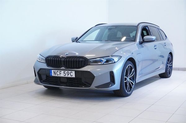 BMW 330 e xDrive Touring Steptronic, 292hk, 2024, M-Sport, Dragkr - 2024