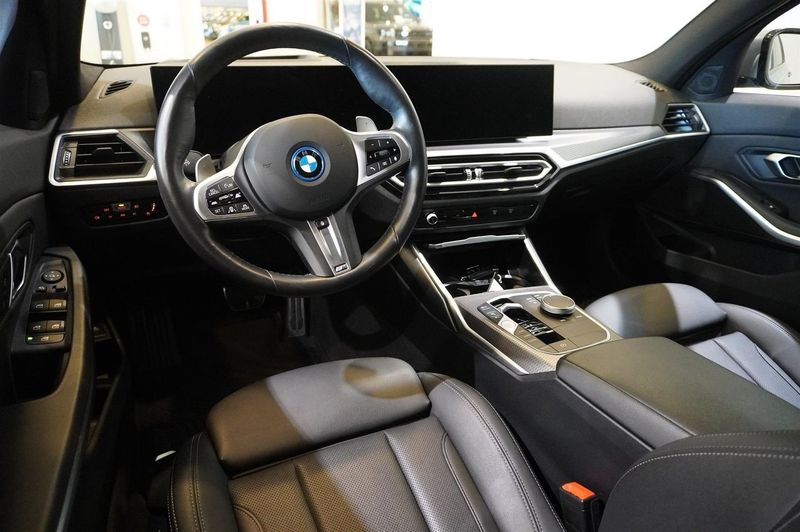 BMW 330 bild 10