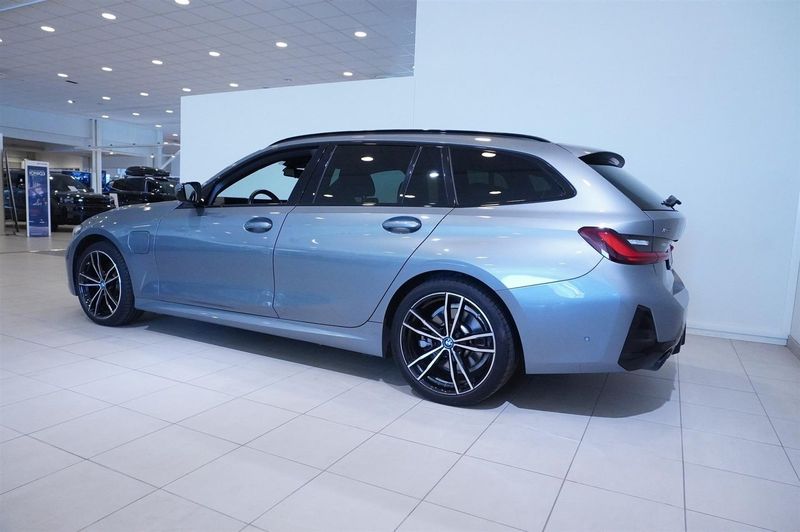BMW 330 bild 5