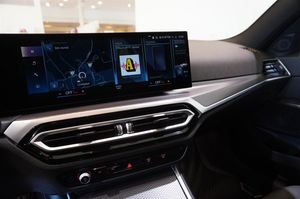 BMW 330 bild 15