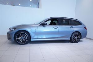 BMW 330 bild 4