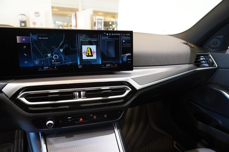 BMW 330 bild 19