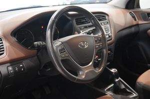 Hyundai i20 bild 2