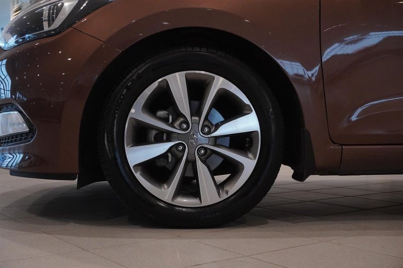 Hyundai i20 bild 12