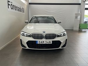 BMW 330 bild 2