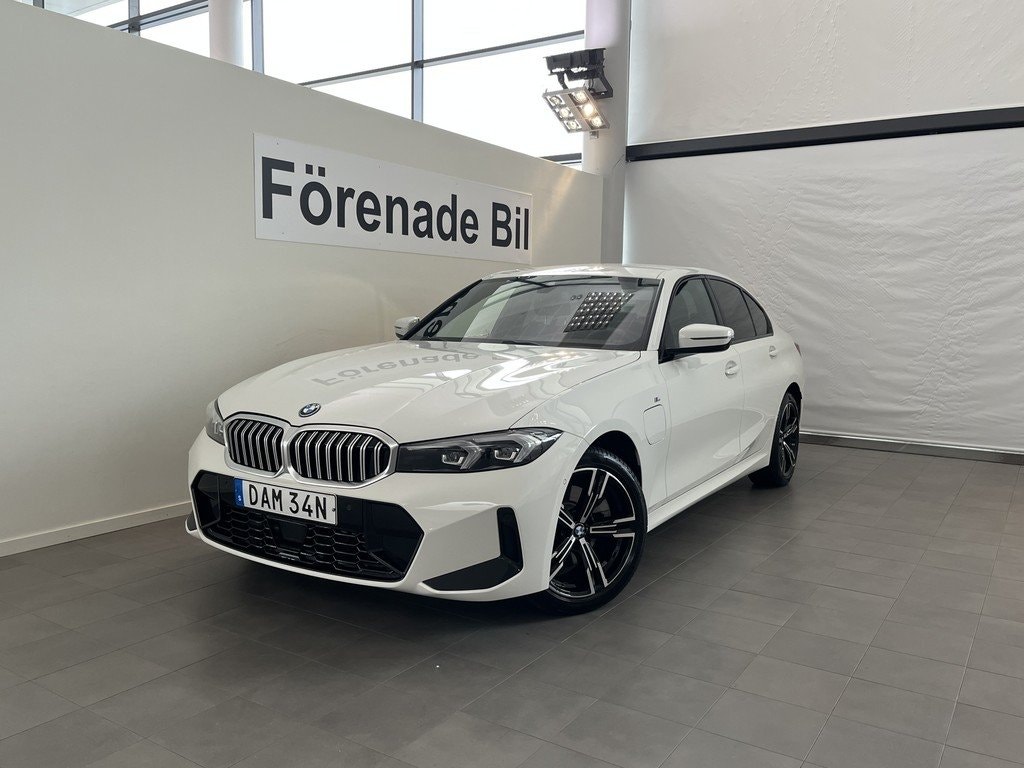 BMW 330