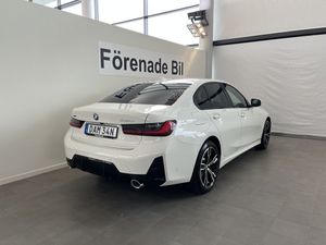 BMW 330 bild 13