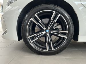 BMW 330 bild 4