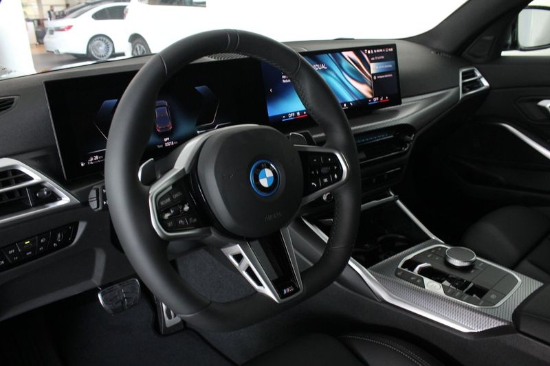 BMW 330 bild 6