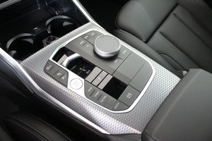BMW 330 bild 8