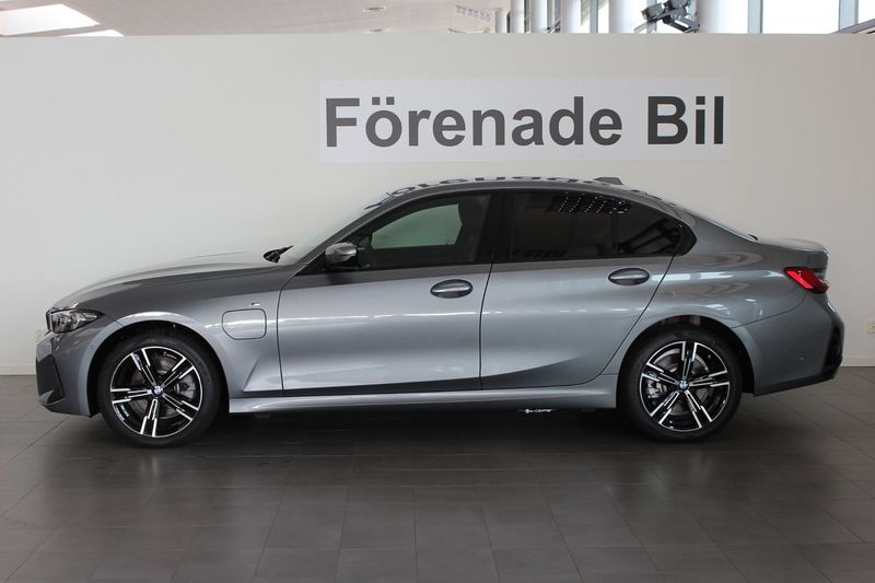 BMW 330 bild 3