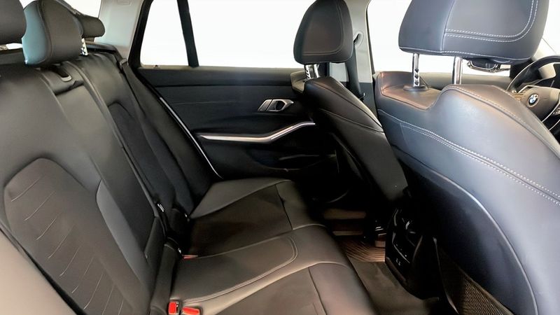 BMW 330 bild 5