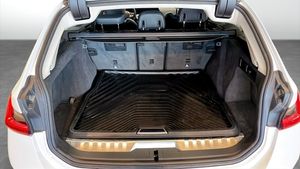 BMW 330 bild 10