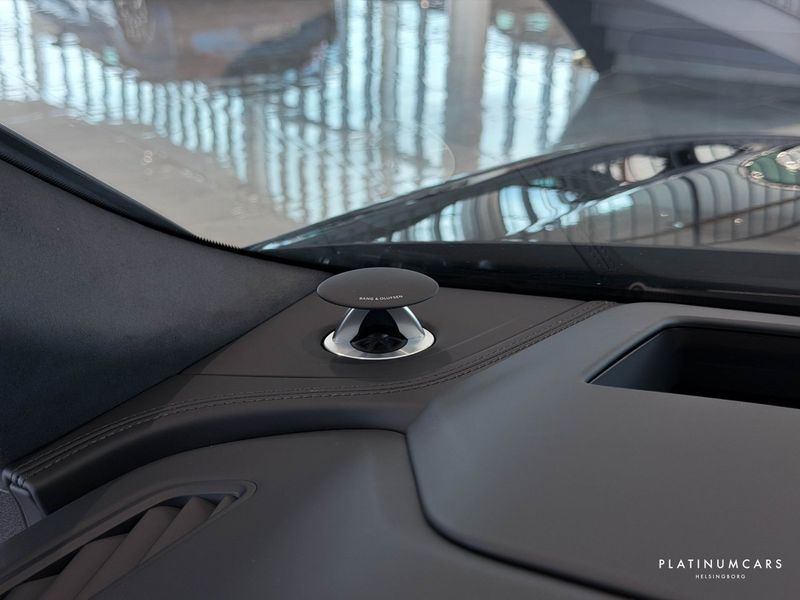 Audi RSQ8 bild 17