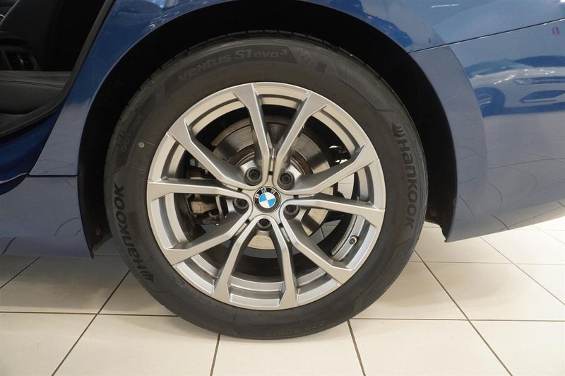 BMW 320 bild 7