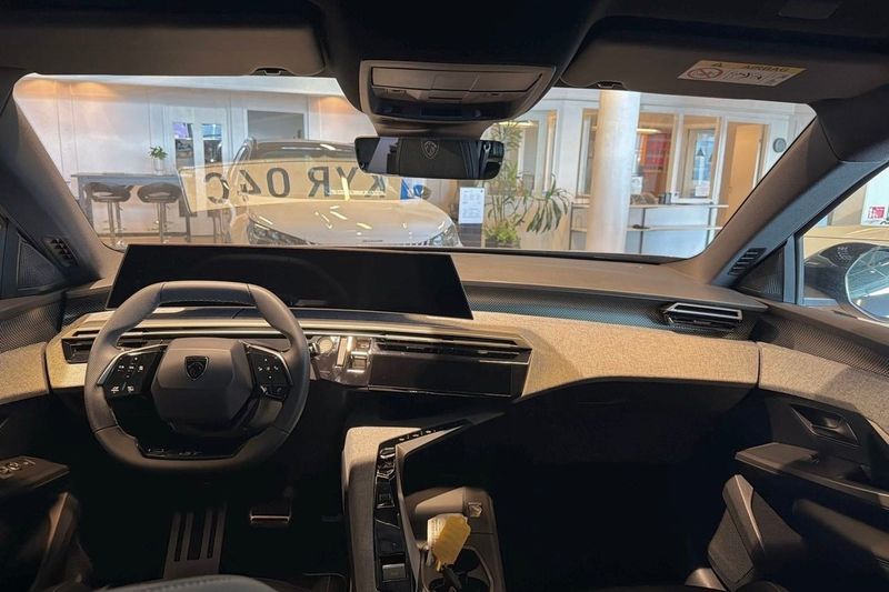 Peugeot 5008 bild 2