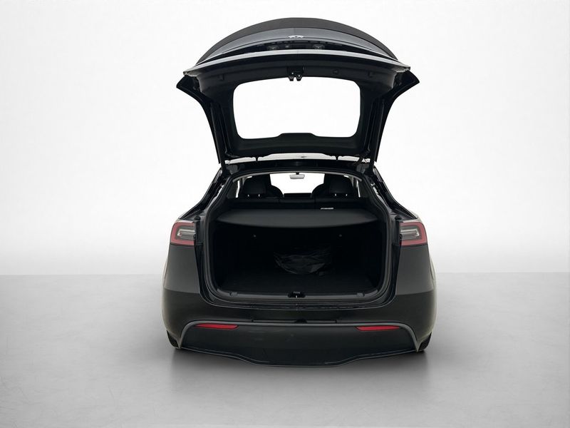 Tesla Model Y bild 12