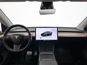 Tesla Model Y bild 14
