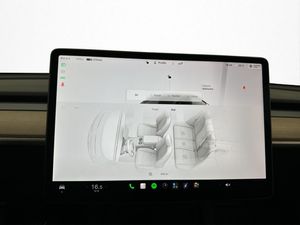 Tesla Model Y bild 23