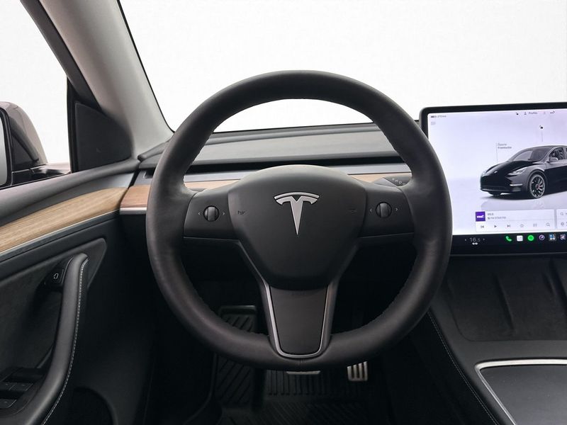 Tesla Model Y bild 15