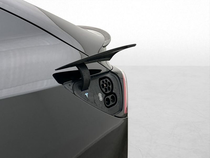 Tesla Model Y bild 11