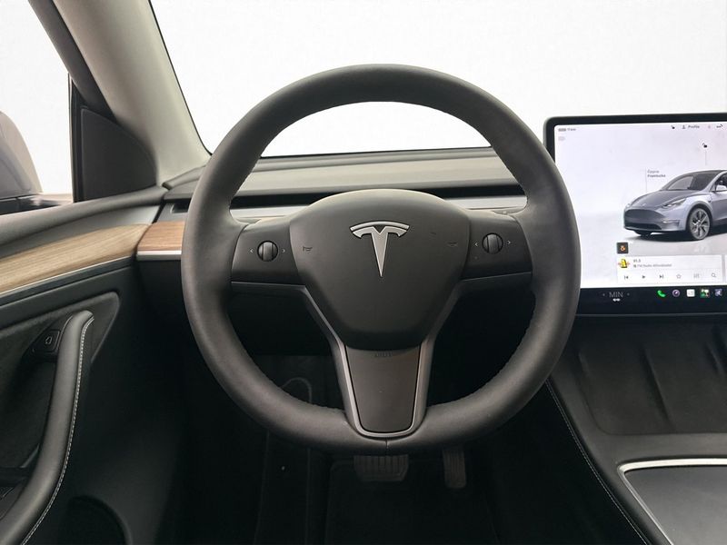 Tesla Model Y bild 15