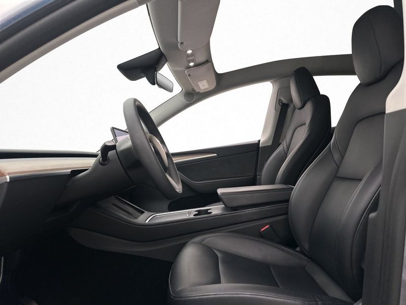 Tesla Model Y bild 13
