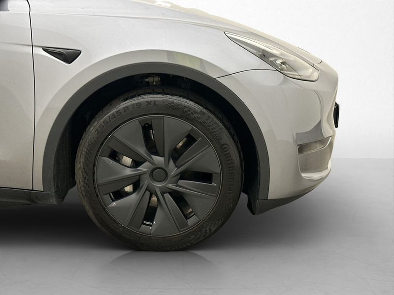 Tesla Model Y bild 30