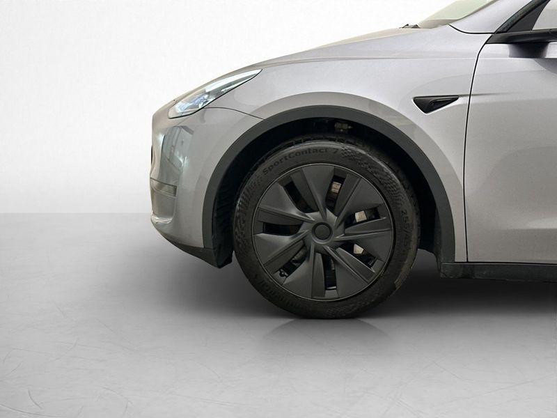 Tesla Model Y bild 27