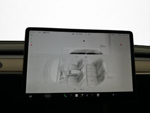 Tesla Model Y bild 23