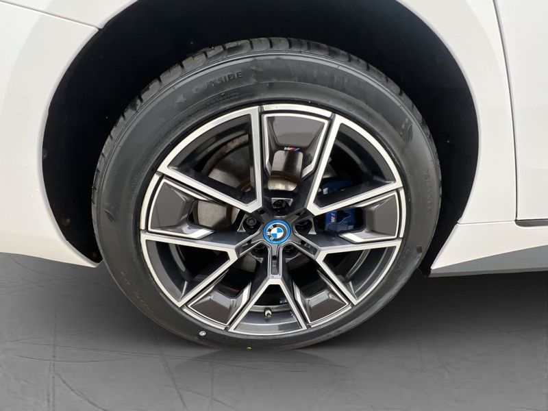 BMW i4 bild 34