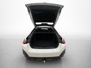 BMW i4 bild 13