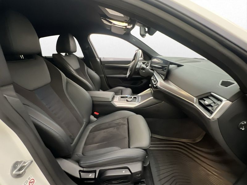 BMW i4 bild 27