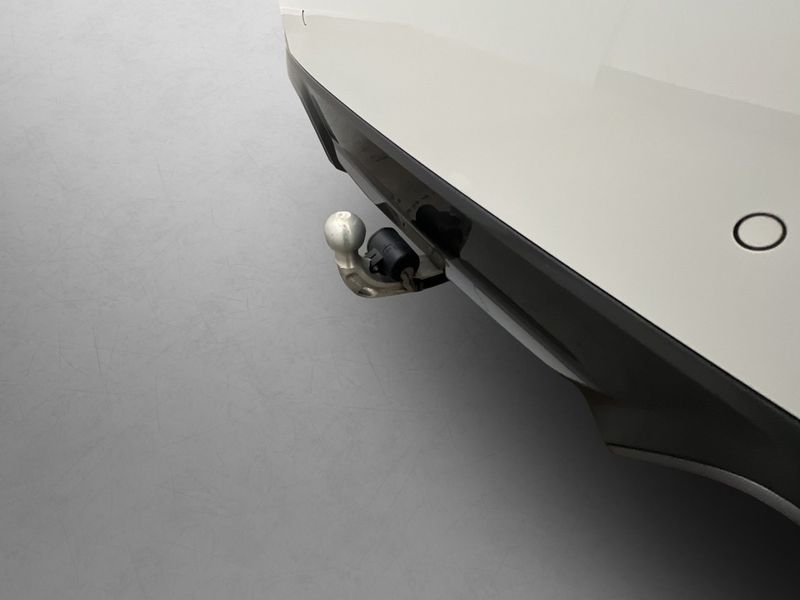 BMW i4 bild 14
