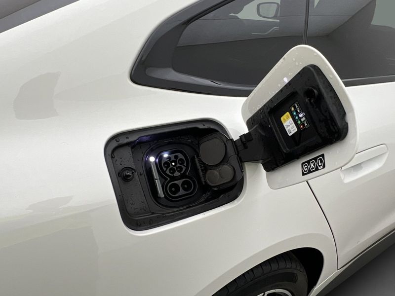 BMW i4 bild 11