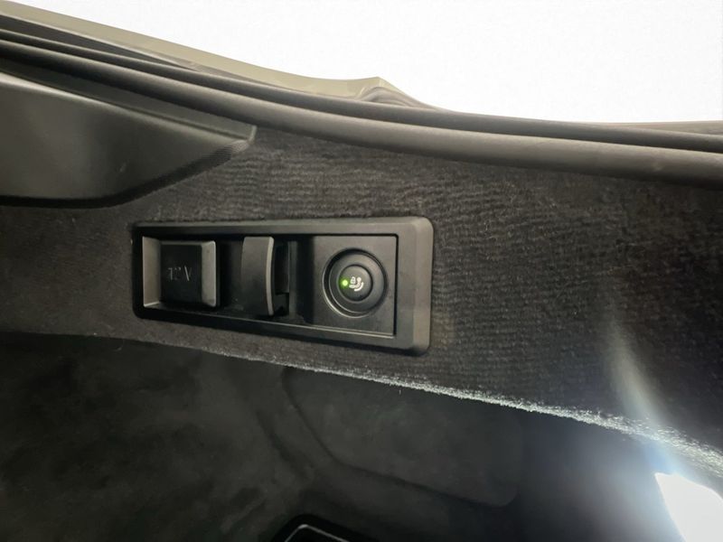 BMW i4 bild 16